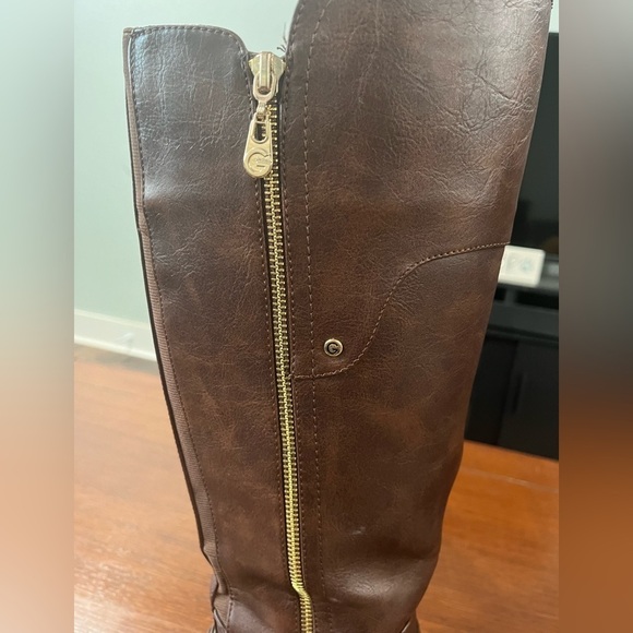 G by GUESS Harson Tall Riding Boots Buckle Detail Brown, size 8 🥾 - Picture 5 of 14